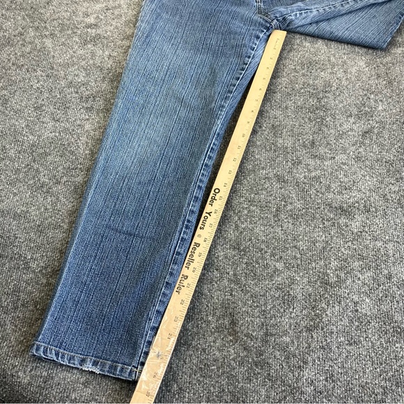 Gloria Vanderbilt Amanda jeans medium wash size 8 short - Picture 2 of 11